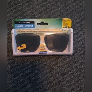Foster Grant Polarized Clip-On Sunglasses Black